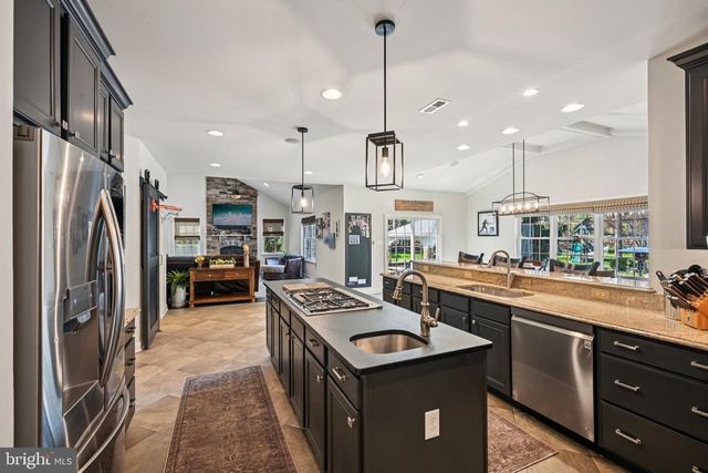209 ANDY WARHOL WAY, Marlton, NJ 08053