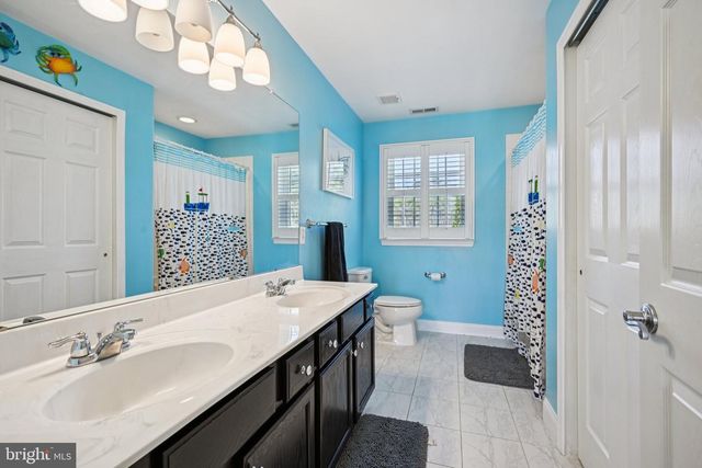 209 ANDY WARHOL WAY, Marlton, NJ 08053