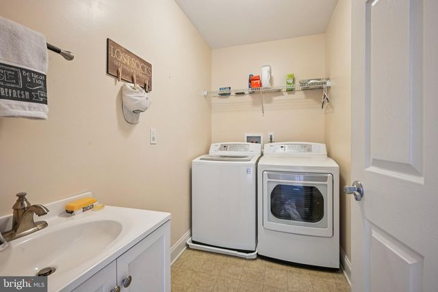 209 ANDY WARHOL WAY, Marlton, NJ 08053