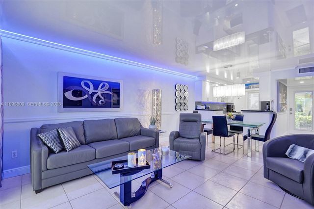 2600 Diana Dr 110, Hallandale Beach, FL 33009