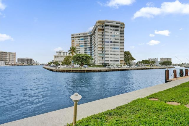 2600 Diana Dr 110, Hallandale Beach, FL 33009