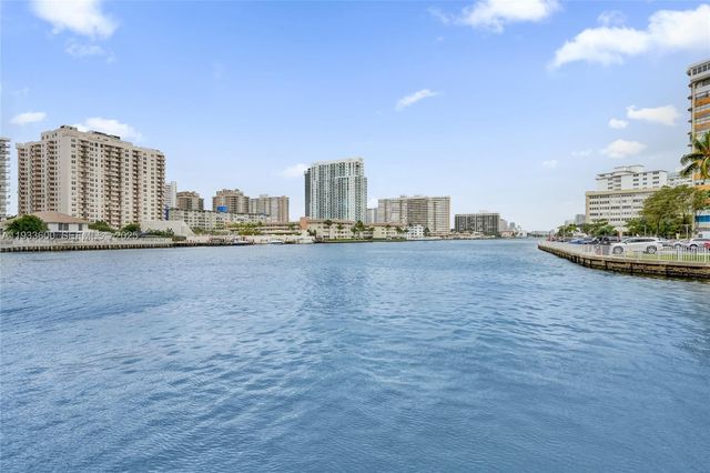 2600 Diana Dr 110, Hallandale Beach, FL 33009