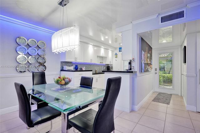 2600 Diana Dr 110, Hallandale Beach, FL 33009