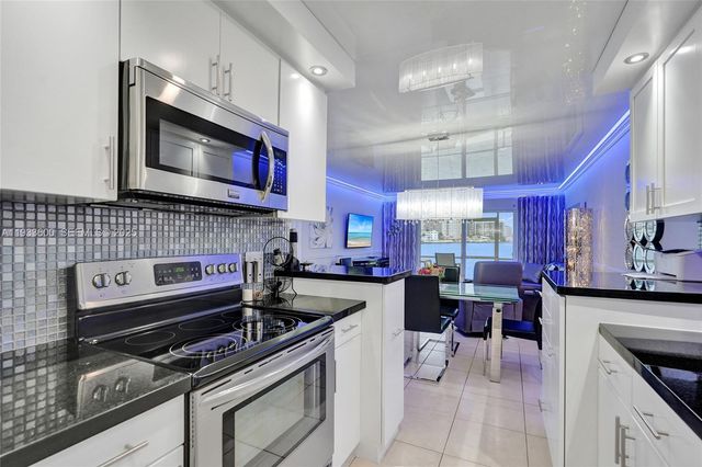 2600 Diana Dr 110, Hallandale Beach, FL 33009