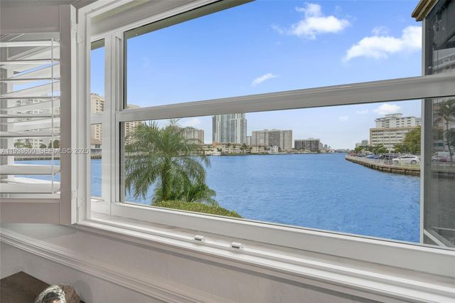 2600 Diana Dr 110, Hallandale Beach, FL 33009