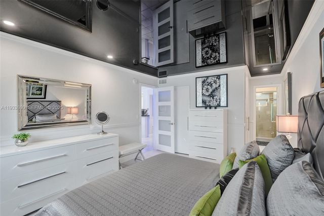 2600 Diana Dr 110, Hallandale Beach, FL 33009