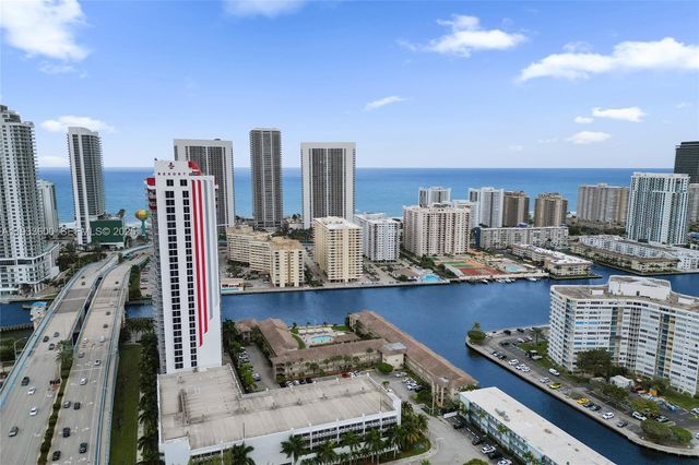 2600 Diana Dr 110, Hallandale Beach, FL 33009