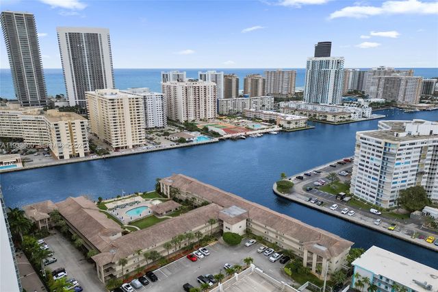 2600 Diana Dr 110, Hallandale Beach, FL 33009