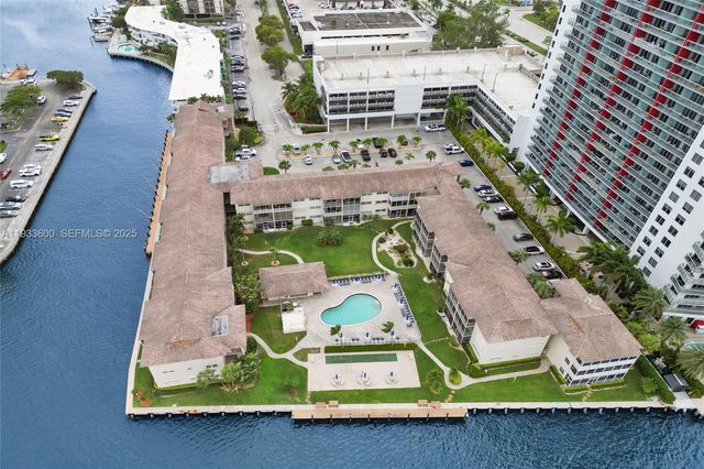 2600 Diana Dr 110, Hallandale Beach, FL 33009