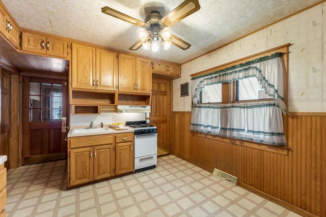 1218 S 64th STREET, West Allis, WI 53214