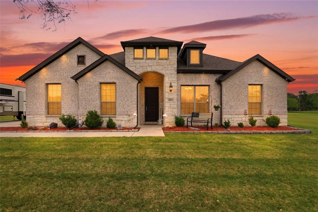 341 Dogwood Circle, Royse City, TX 75189