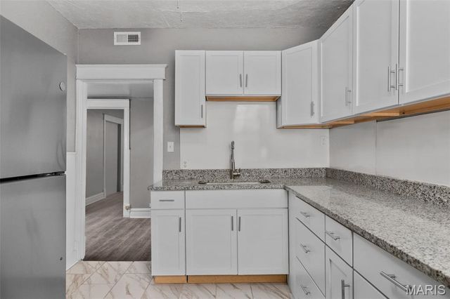 3115 Lackland Avenue, St Louis, MO 63116