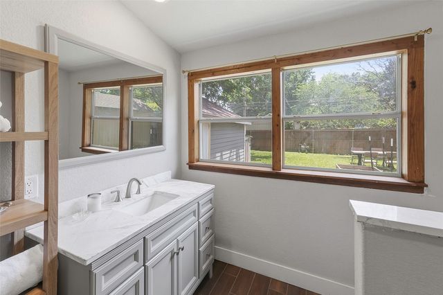 3821 El Campo Avenue, Fort Worth, TX 76107