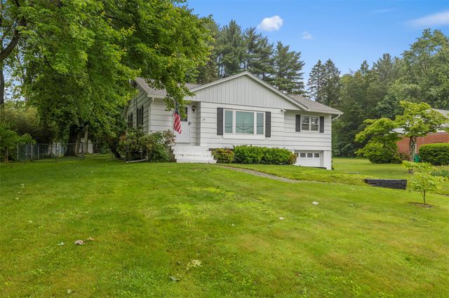 29 Chestnut Street, Poughkeepsie, NY 12601