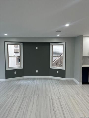 233 E Fulton Street, Long Beach, NY 11561