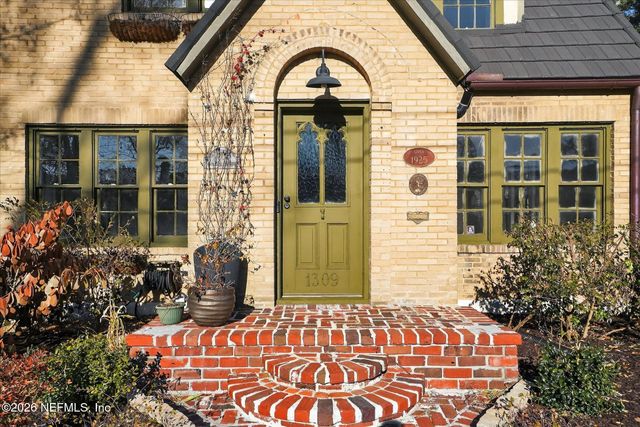 1309 CHALLEN Avenue, Jacksonville, FL 32205