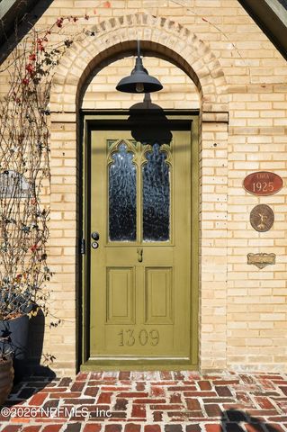 1309 CHALLEN Avenue, Jacksonville, FL 32205