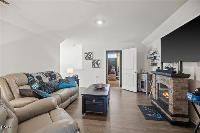 2131 Knight Crossing Road, Durham, NC 27703