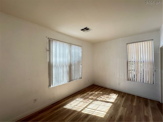 2525 LIVING ROCK Avenue, Las Vegas, NV 89106