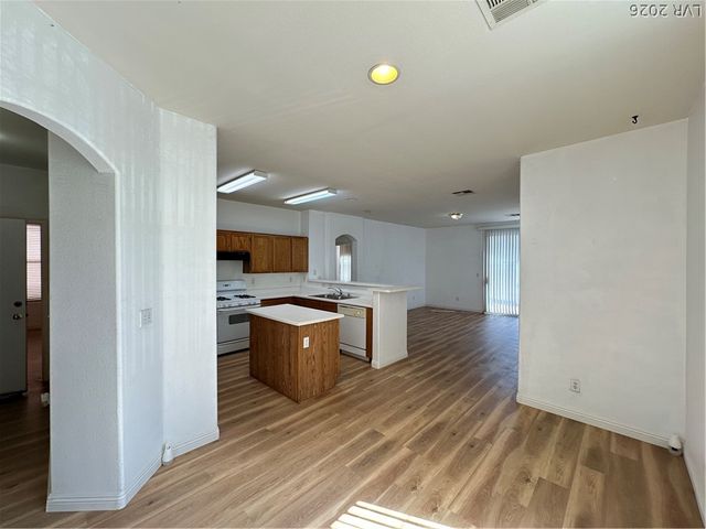 2525 LIVING ROCK Avenue, Las Vegas, NV 89106