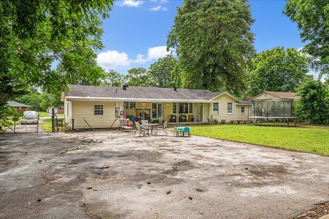 819 Betsy Pack Drive, Jasper, TN 37347