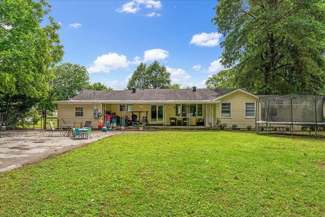 819 Betsy Pack Drive, Jasper, TN 37347