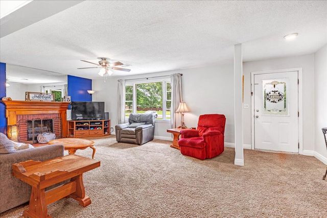 819 Betsy Pack Drive, Jasper, TN 37347