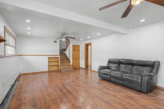 46 Merriewold Lane N, Monroe, NY 10950