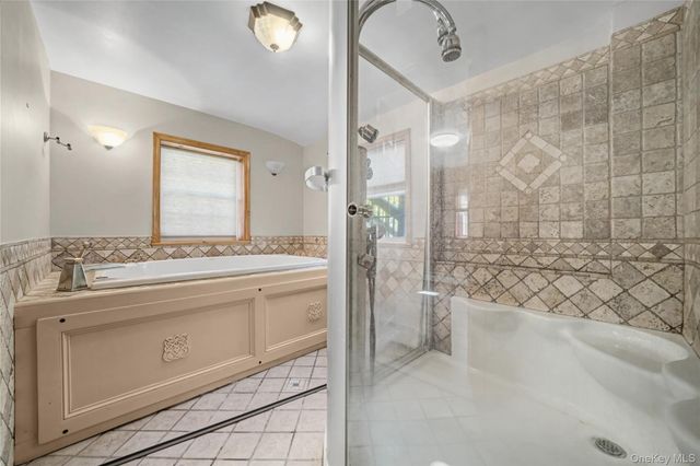 46 Merriewold Lane N, Monroe, NY 10950