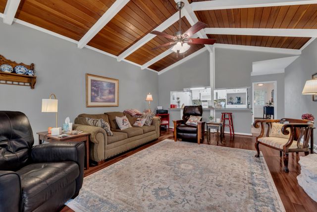 306 Raintree Dr, Hendersonville, TN 37075