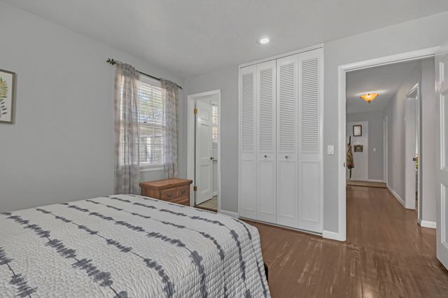 306 Raintree Dr, Hendersonville, TN 37075