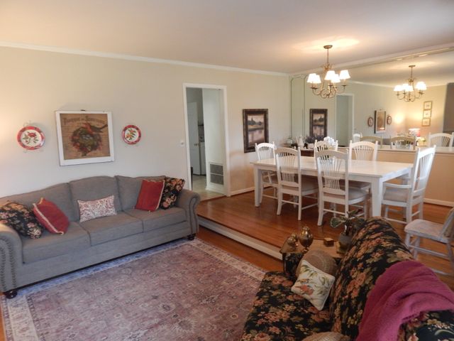 306 Raintree Dr, Hendersonville, TN 37075