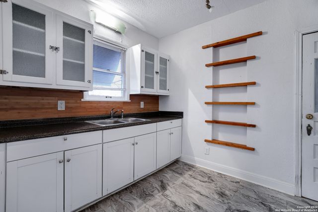 255 Natalen Ave Apt 202, San Antonio, TX 78209