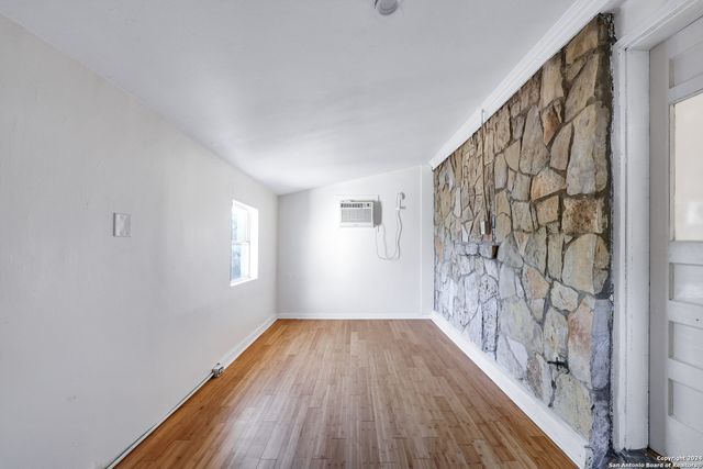 255 Natalen Ave Apt 202, San Antonio, TX 78209