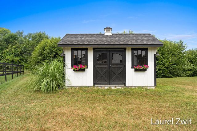 2281 N Green Creek Road, Fruitland Twp, MI 49445