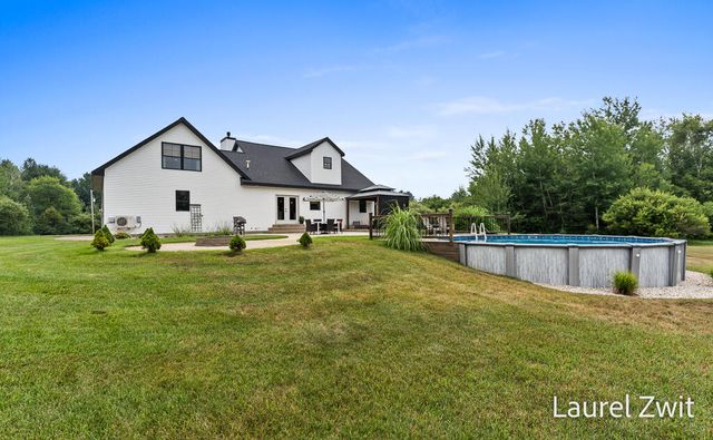 2281 N Green Creek Road, Fruitland Twp, MI 49445