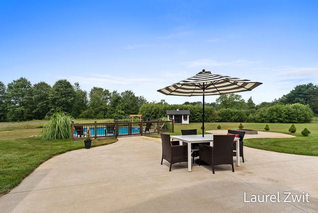 2281 N Green Creek Road, Fruitland Twp, MI 49445
