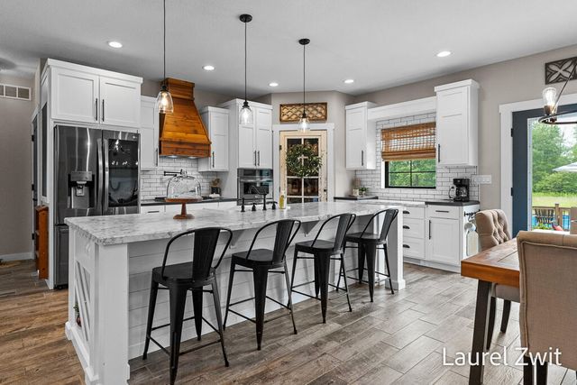 2281 N Green Creek Road, Fruitland Twp, MI 49445