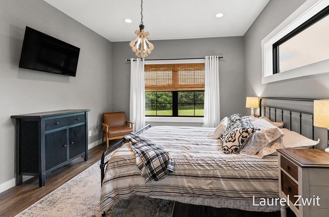 2281 N Green Creek Road, Fruitland Twp, MI 49445