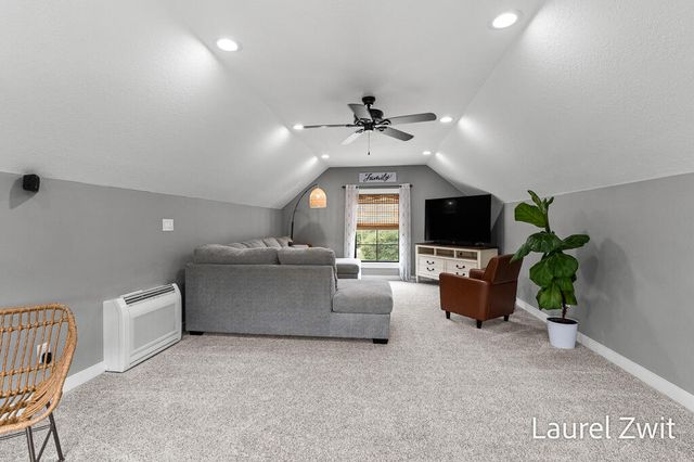 2281 N Green Creek Road, Fruitland Twp, MI 49445