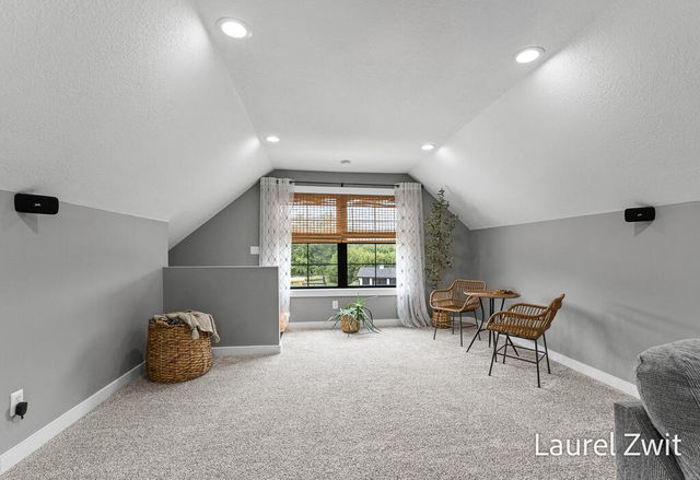 2281 N Green Creek Road, Fruitland Twp, MI 49445