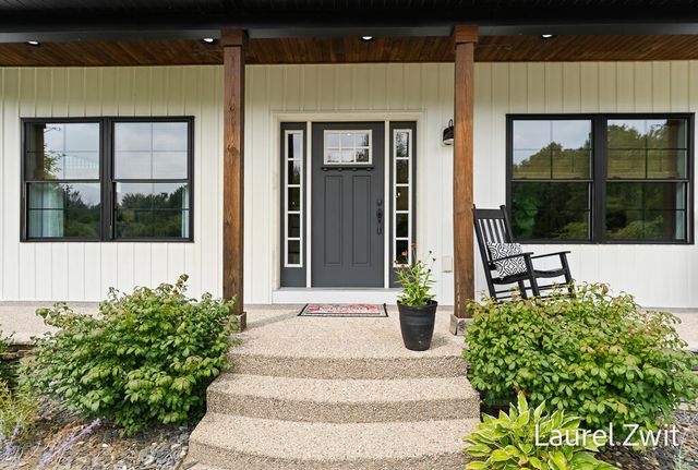 2281 N Green Creek Road, Fruitland Twp, MI 49445