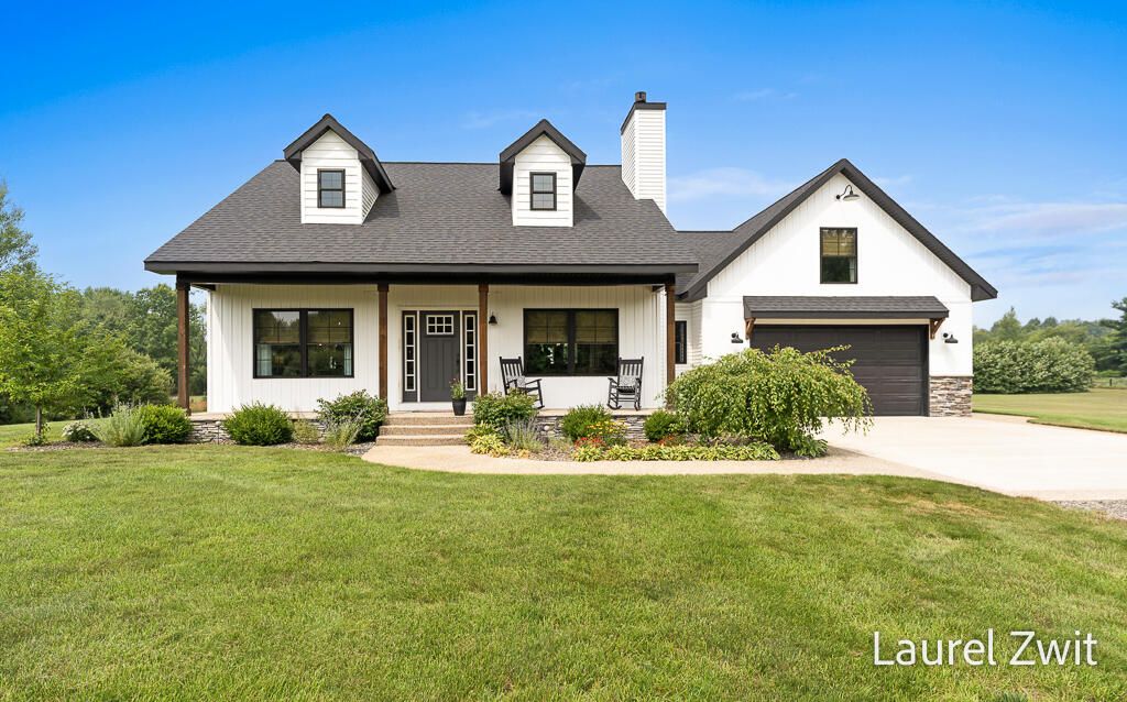 2281 N Green Creek Road, Fruitland Twp, MI 49445