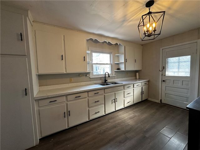 604 Centennial St, New Castle, PA 16101