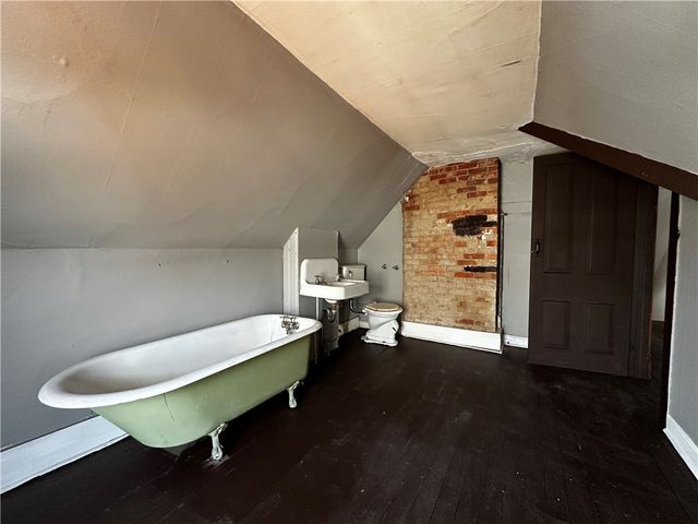 604 Centennial St, New Castle, PA 16101