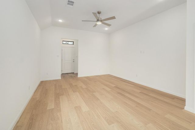 222 Hornet ST, Elgin, TX 78621