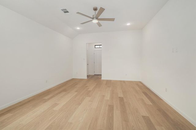 222 Hornet ST, Elgin, TX 78621