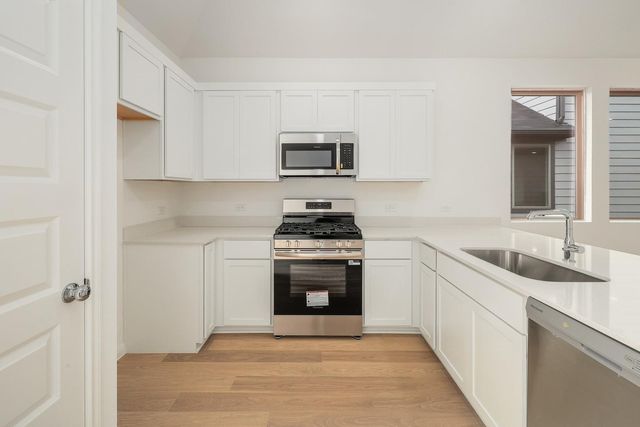 222 Hornet ST, Elgin, TX 78621