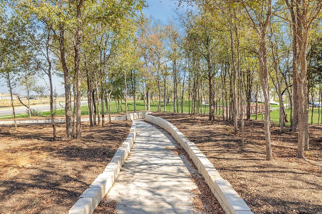 222 Hornet ST, Elgin, TX 78621