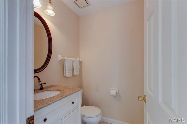 564 Woodlyn Crossing, Ballwin, MO 63021